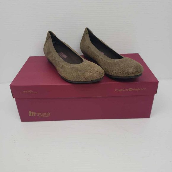 Munro American Womens Ashlie Ballet Flats Shoes Beige Leather Stretch 6.5 M New - Picture 1 of 15
